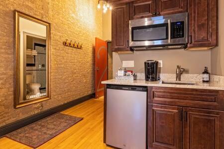 Hip Urban Loft-Small Town Charm-124 Lofts #2 West Dundee Екстериор снимка